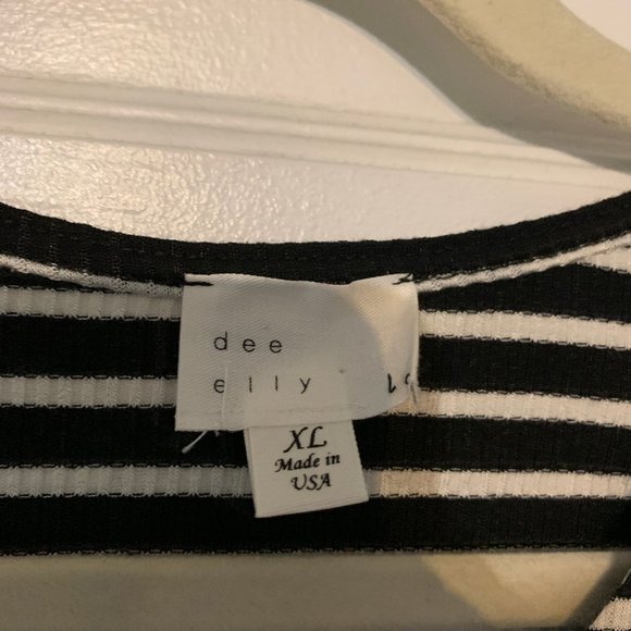 Dee Elly Striped Twist Front Crop Top - Picture 4 of 5